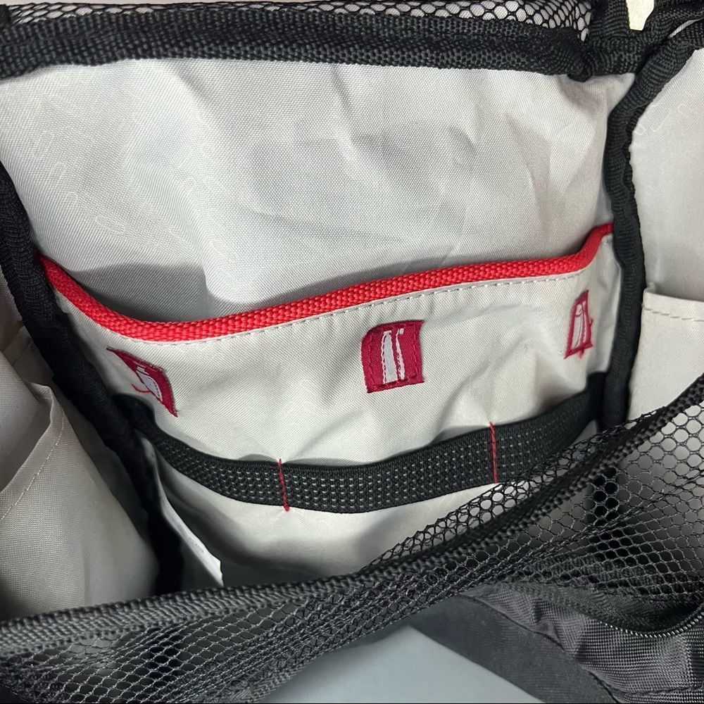 Hanging Toiletry Bag with Excellent Organization - Picture 4 of 7